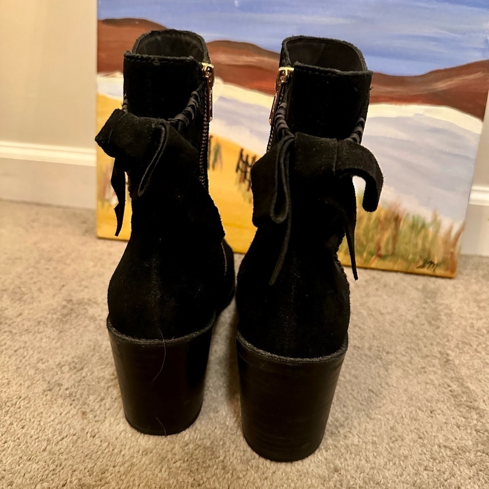 UGG Fraise Whipstitch Suede Boot - Picture 4 of 9